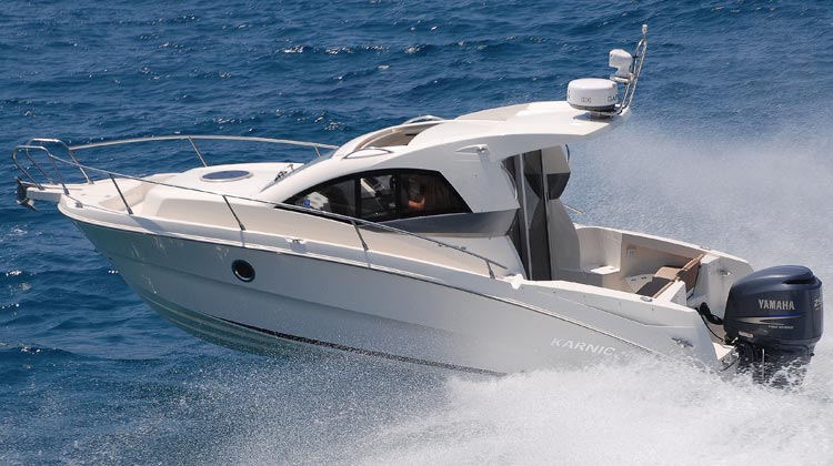 Extreme rigidity due to all-composite, foam injected hull structure and permant bonding of roof and deck